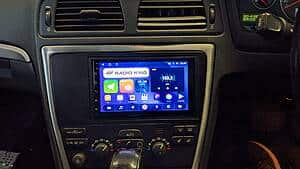 Android car stereo with GPS and touchscreen interface for enhanced driving experience.