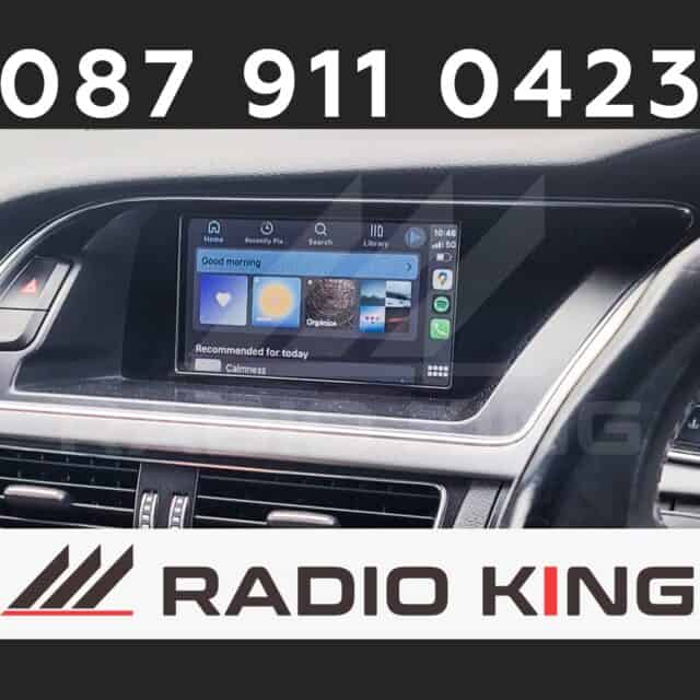 Android car radio with CarPlay system for seamless smartphone connectivity in vehicles.