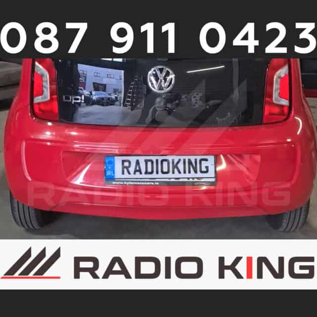 Radio King Ireland car radio installation with Android CarPlay and Bluetooth systems.