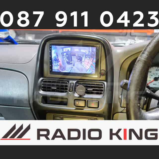 87 911 0423, Android car radio with backup camera, suitable for carplay systems and in-car entertainment, offered by Radio King Ireland.