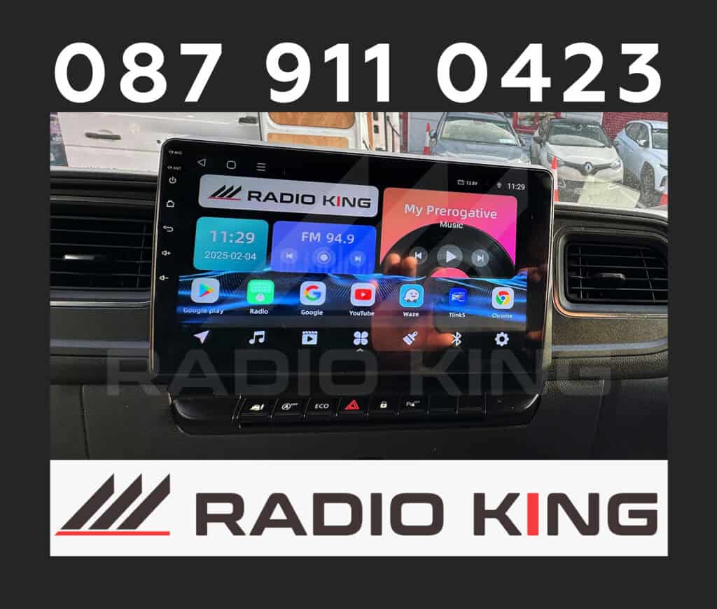 Android car radio system with CarPlay integration displayed on vehicle dashboard.